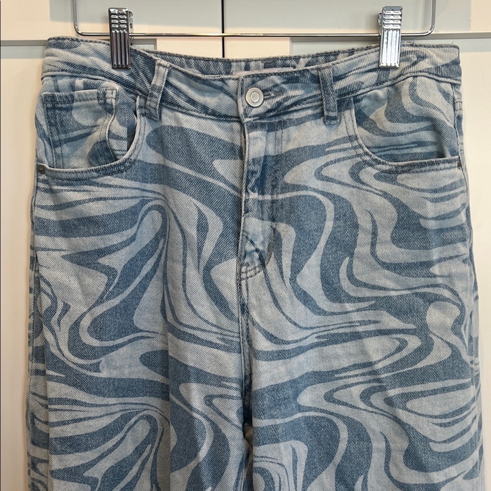 SO Wide Leg Swirl Blue Jeans Size 7/28 Inseam 29” - Picture 3 of 9